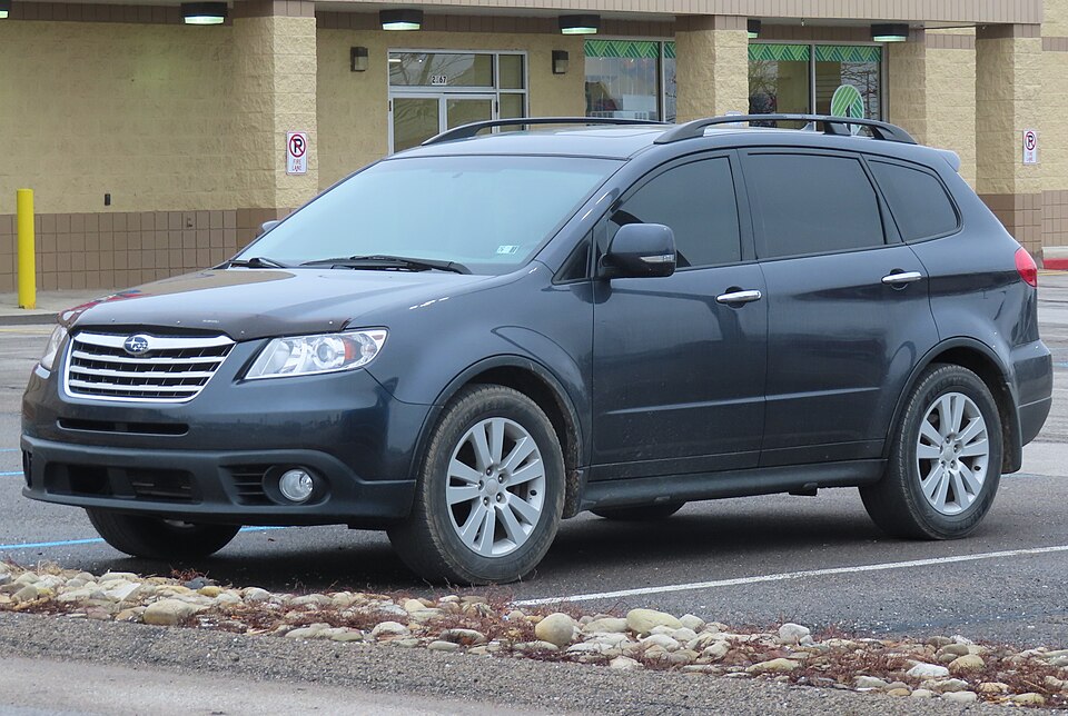 Subaru Tribeca photographed from the front